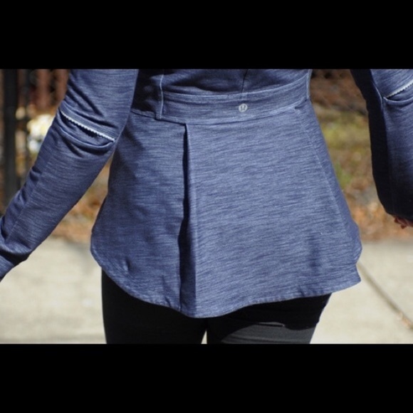 Lulu lemon Ride On Blazer Size 4 - Picture 2 of 6